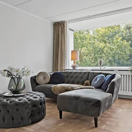 1 Bedroom Beautiful In