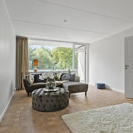 1 Bedroom Beautiful In Lejlighed Humlebæk